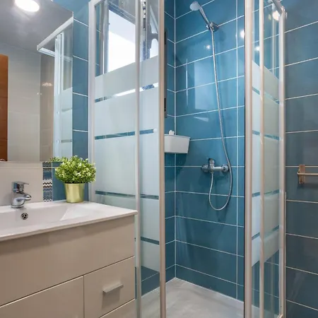 Rolycar 103 * Icod De Los Vinos